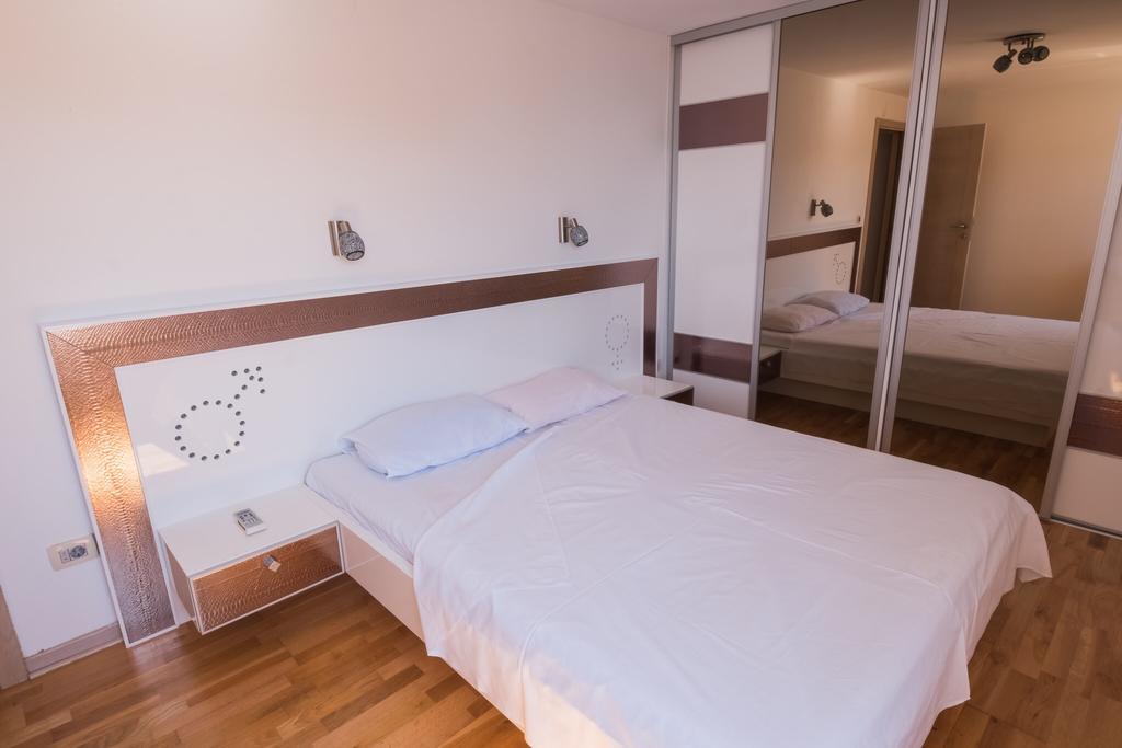 Private Penthouse Djurasevic Apartment Sveti Stefan Luaran gambar